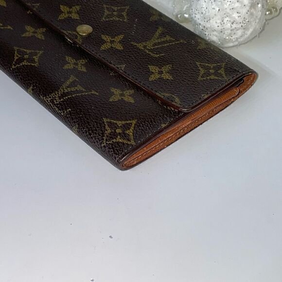 AUTHENTIC 🎖️ Louis Vuitton Monogram Sarah Wallet - Picture 7 of 14